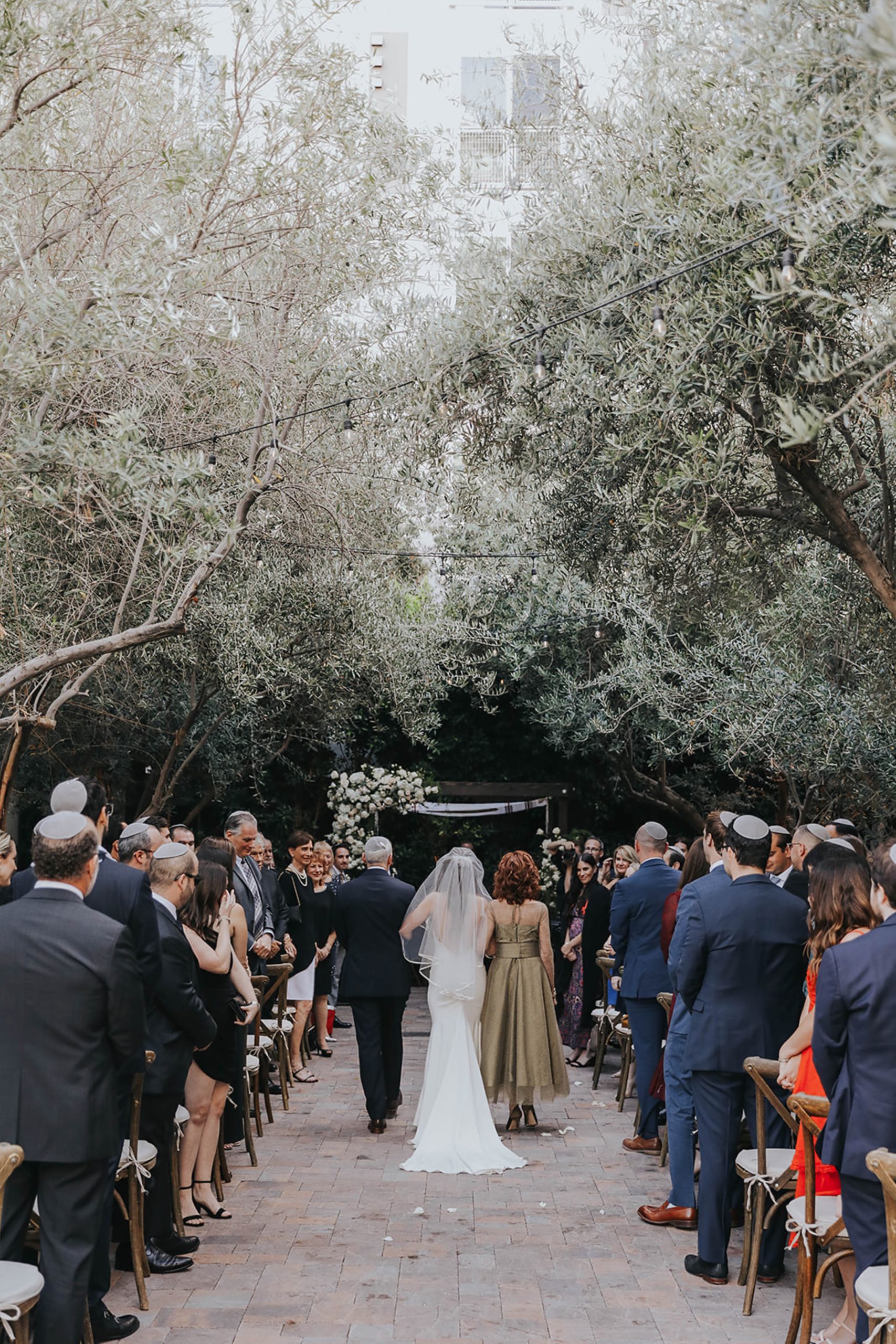 Alexa + Greg&#8217;s Fall Garden Wedding in Los Angeles